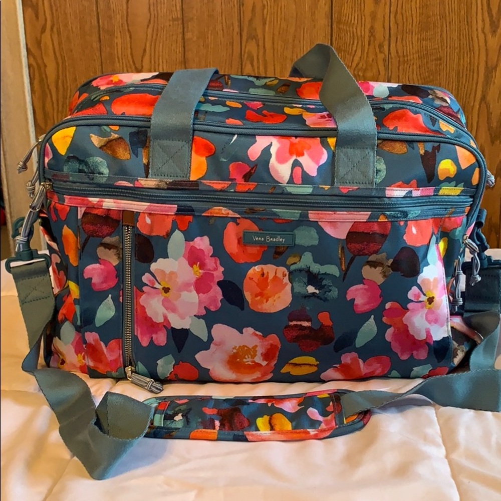 Vera Bradley Weekender Bag. Superbloom Scattered.
